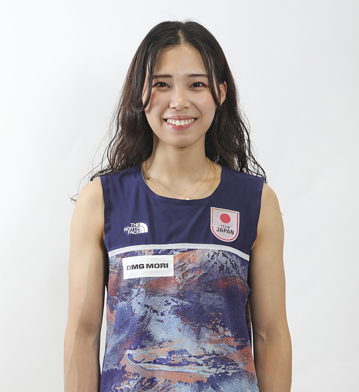 中村 真緒